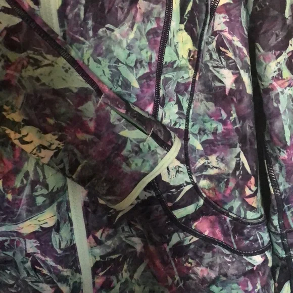 Lululemon reversible jacket - Picture 4 of 8